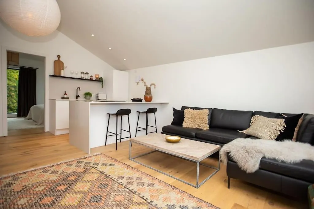 Chorlton Stylish Studio & Roof Terrace Apartments-1