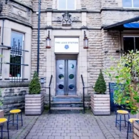 Chorlton Stylish Studio & Roof Terrace Apartments-2